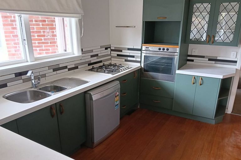 Photo of property in 33 Cossar Street, Burwood, Christchurch, 8083