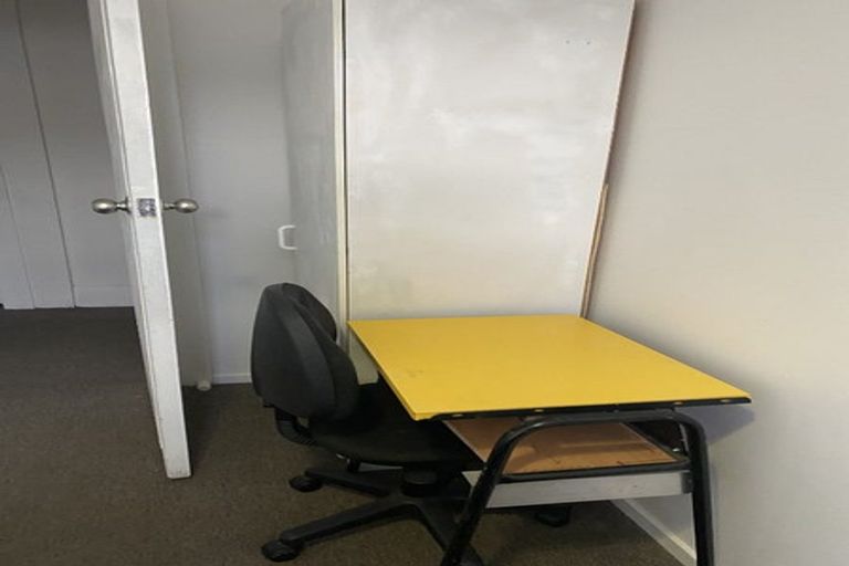 Photo of property in 35 Bay Street, Petone, Lower Hutt, 5012