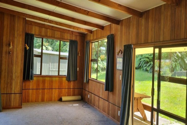 Photo of property in 22 Tombleson Road, Lake Rotoma, Rotorua, 3074