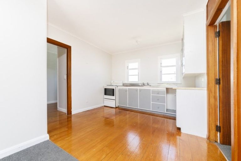 Photo of property in 16 Manuka Street, Hokowhitu, Palmerston North, 4410