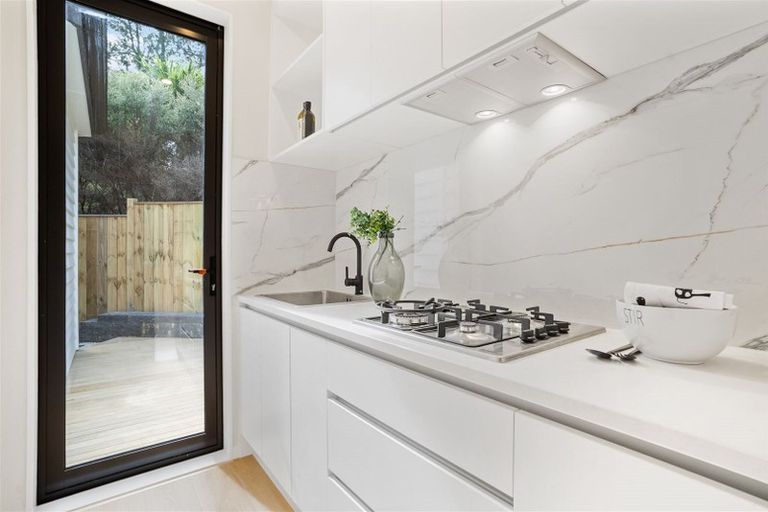 Photo of property in 42 Drumbuoy Drive, Flat Bush, Auckland, 2019