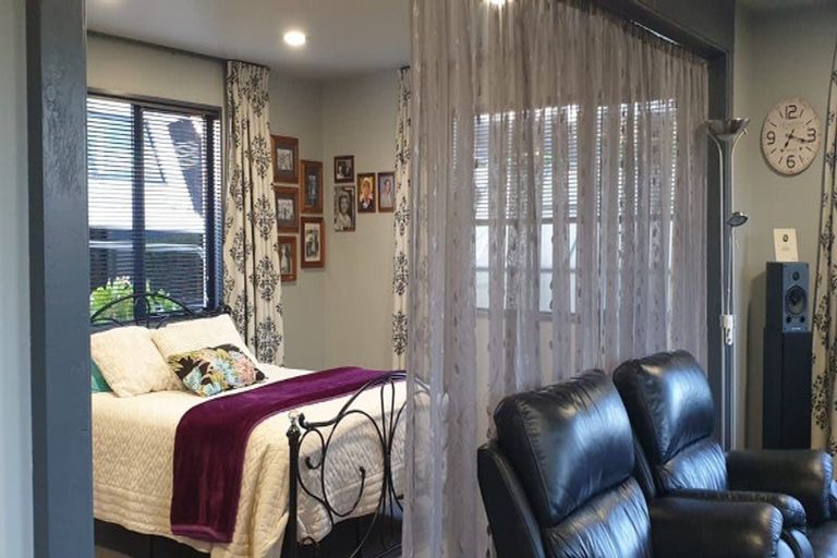 Photo of property in 59 James Drive, Diamond Harbour,  8971