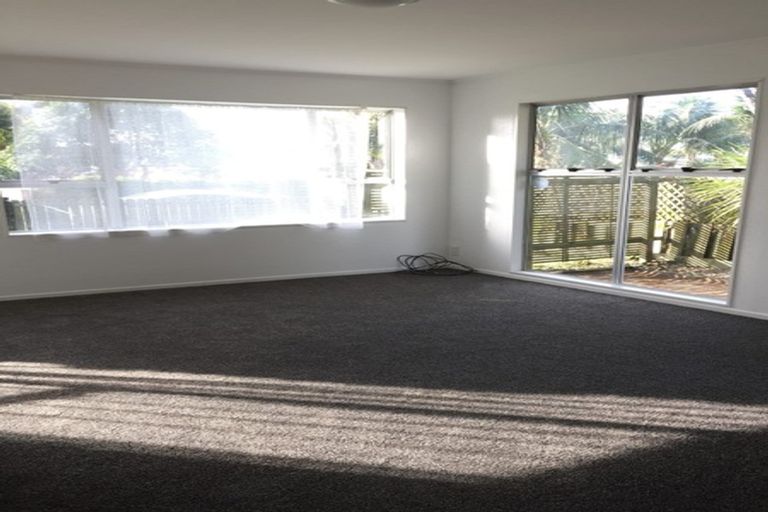 Photo of property in 1/124 Hutchinson Avenue, New Lynn, Auckland, 0600