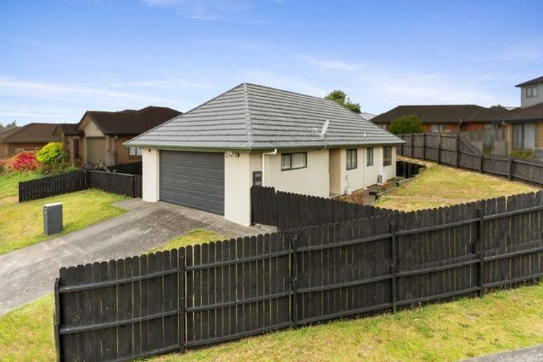 Photo of property in 96 Pitt Avenue, Clendon Park, Auckland, 2103