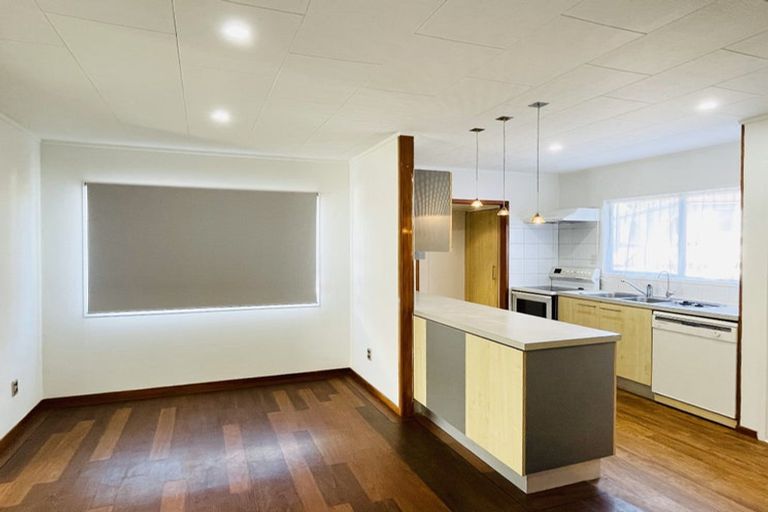 Photo of property in 72 Kaipatiki Road, Glenfield, Auckland, 0629