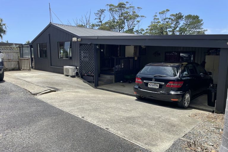 Photo of property in 54 Powells Road, Cable Bay, 0420