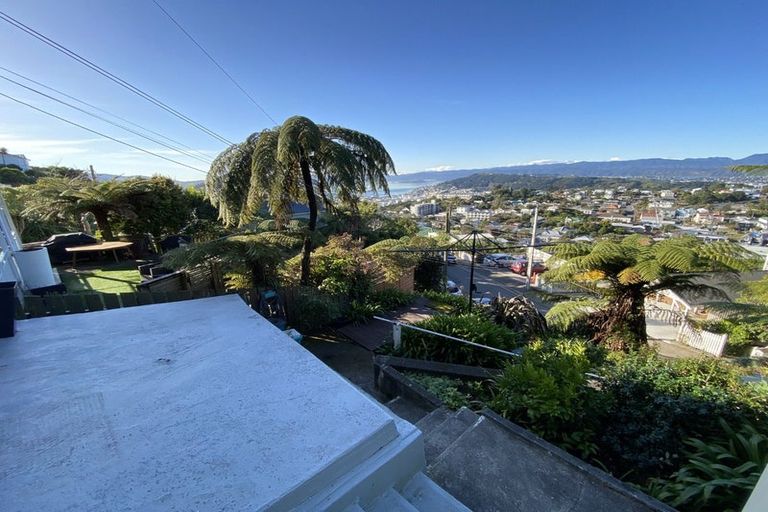 Photo of property in 38 Sugarloaf Road, Brooklyn, Wellington, 6021