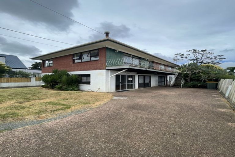 Photo of property in 226 Henderson Valley Road, Henderson, Auckland, 0612