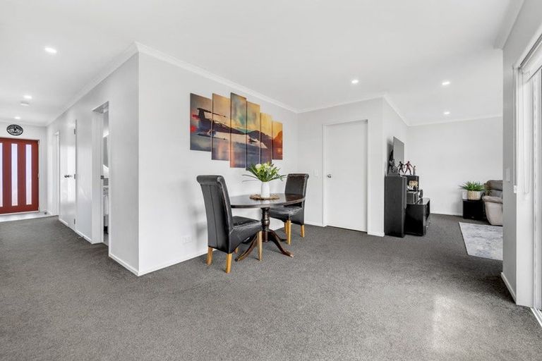 Photo of property in 132 Kuaka Drive, Takanini, 2112