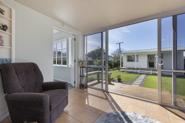 Photo of property in 8 Raleigh Street, Vogeltown, New Plymouth, 4310