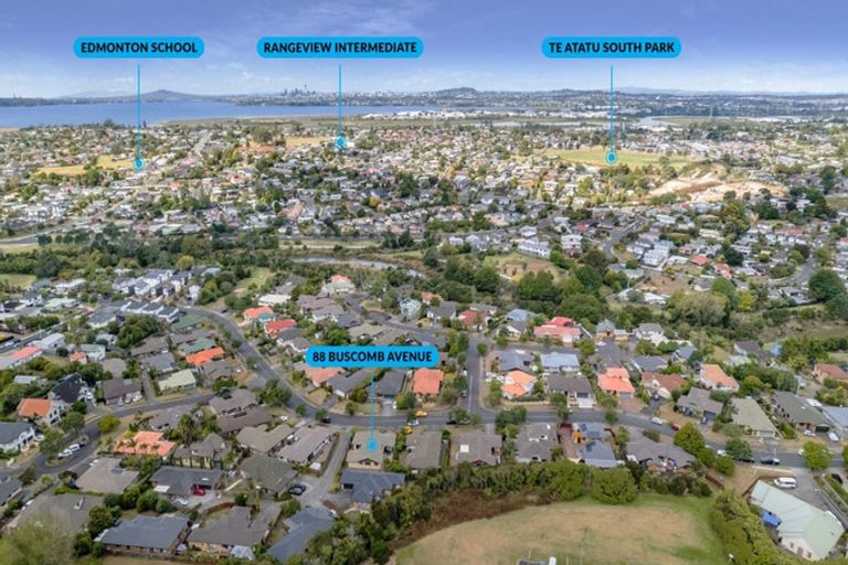 Photo of property in 88 Buscomb Avenue, Henderson, Auckland, 0610