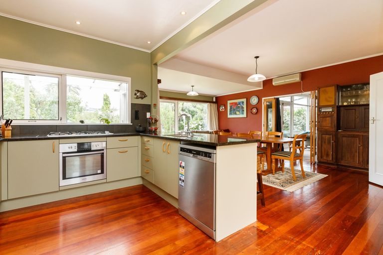 Photo of property in 19 Sheffield Street, Awapuni, Palmerston North, 4412