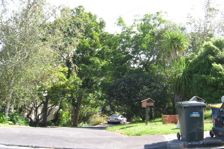 Photo of property in 13b Felstead Street, Birkenhead, Auckland, 0626