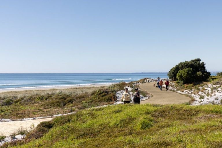 Photo of property in 128 Marine Parade, Mount Maunganui, 3116