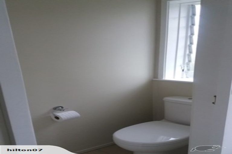 Photo of property in 1/27 Neptune Avenue, Beach Haven, Auckland, 0626