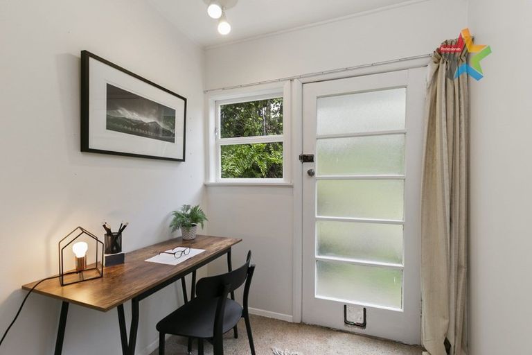 Photo of property in 16 Victory Avenue, Karori, Wellington, 6012