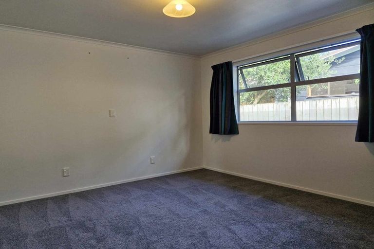 Photo of property in 16 Motukari Place, Onaero, Waitara, 4383