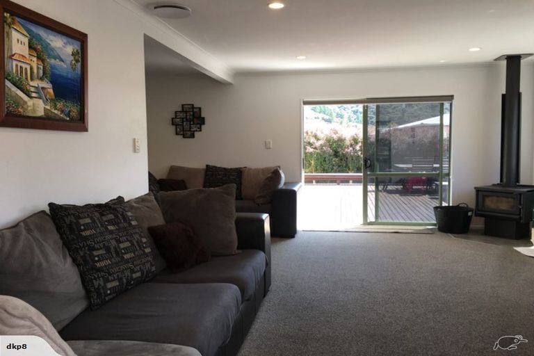 Photo of property in 7 Kilkenny Grove, Wainuiomata, Lower Hutt, 5014