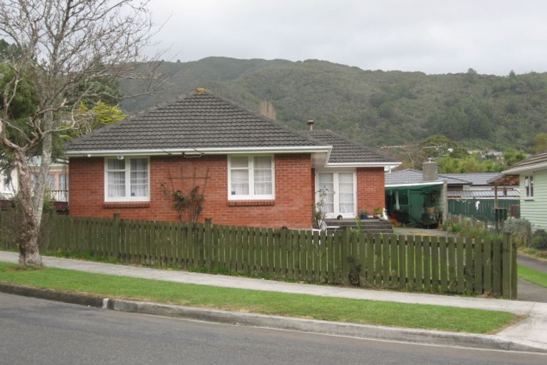 Photo of property in 12 Lowry Crescent, Stokes Valley, Lower Hutt, 5019