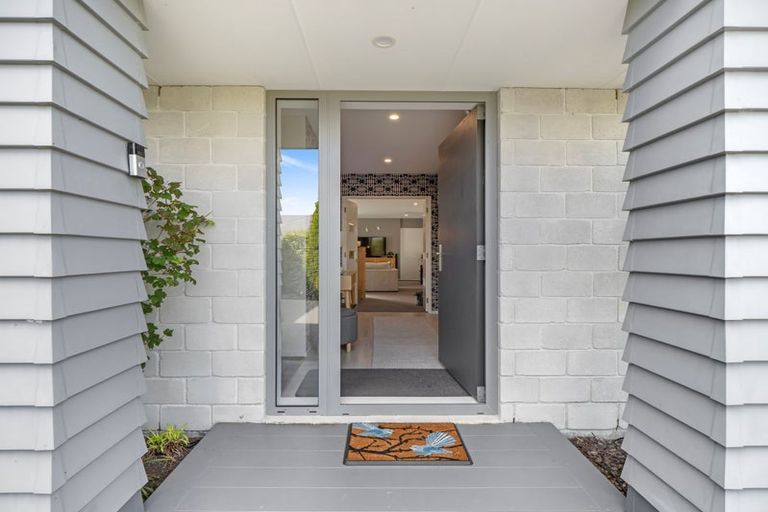 Photo of property in 42 Watkins Drive, Rangiora, 7400