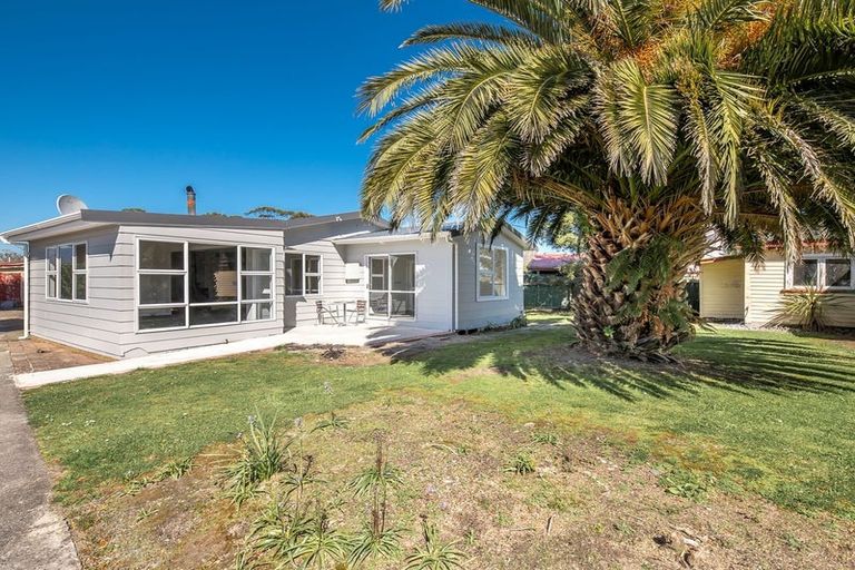 Photo of property in 2 Shelswell Street, Westport, 7825