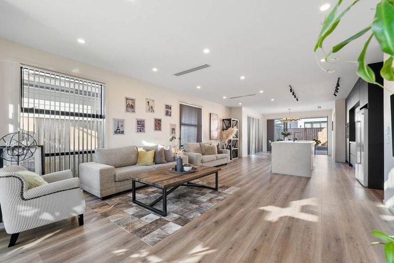 Photo of property in 13 Toanui Road, Hobsonville, Auckland, 0616