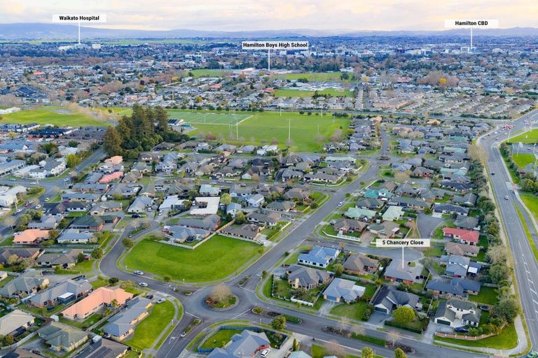 Photo of property in 5 Chancery Close, Hamilton East, Hamilton, 3216