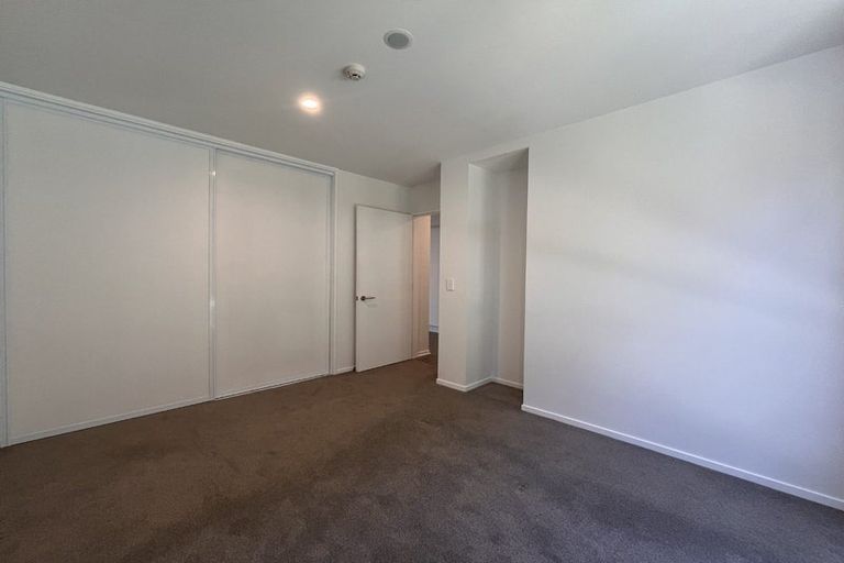 Photo of property in 1/g02 Hewitts Road, Merivale, Christchurch, 8014