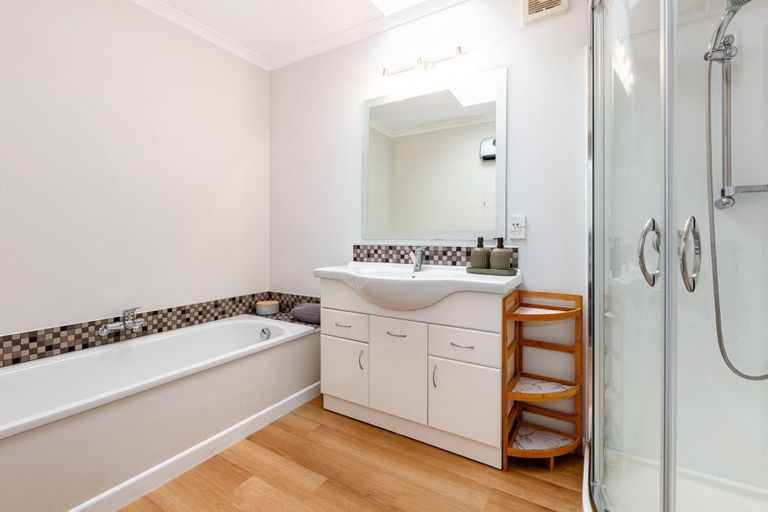 Photo of property in 48 Sailmaker Close, Whitby, Porirua, 5024
