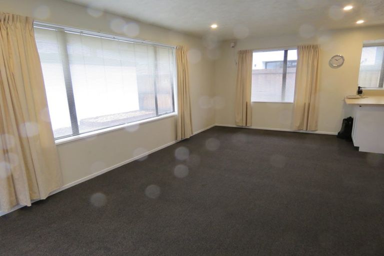 Photo of property in 2/47 Maxwell Street, Riccarton, Christchurch, 8041