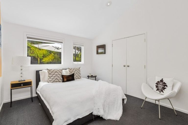 Photo of property in 141 Matipo Road, Te Atatu Peninsula, Auckland, 0610