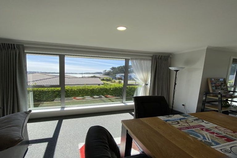 Photo of property in 6 Ken Douglas Drive, Aotea, Porirua, 5024