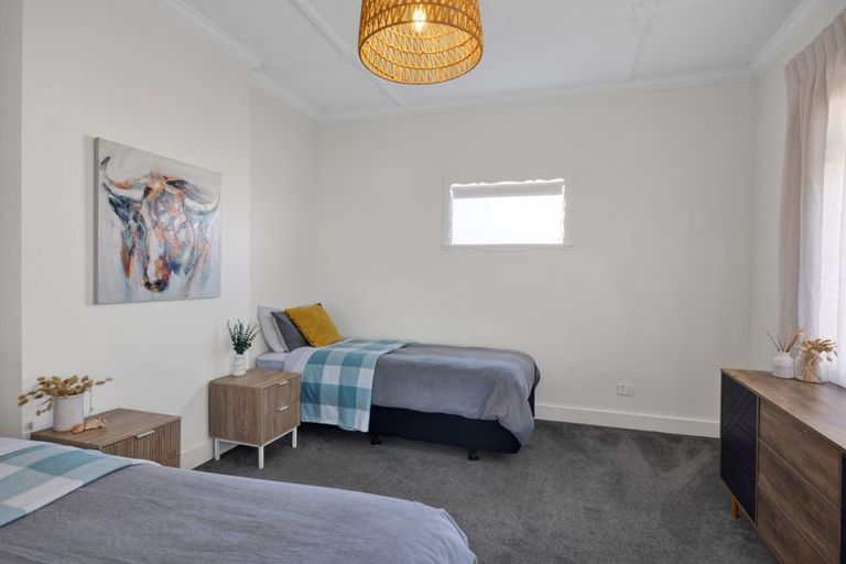 Photo of property in 2 Moana Crescent, Blagdon, New Plymouth, 4310