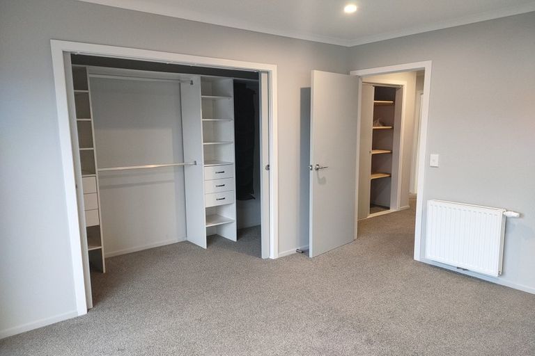 Photo of property in 5 Henrietta Maxwell Grove, Wainuiomata, Lower Hutt, 5014