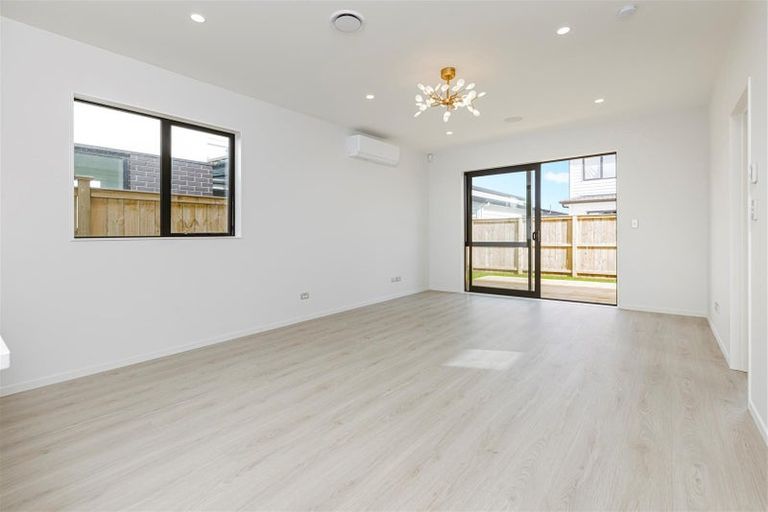 Photo of property in 38 Hari Road, Karaka, 2113