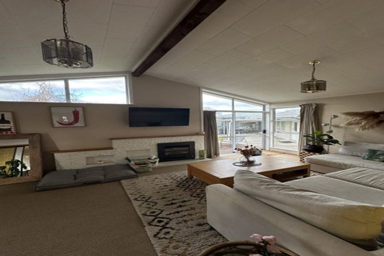 Photo of property in 16 Clematis Avenue, Pukete, Hamilton, 3200