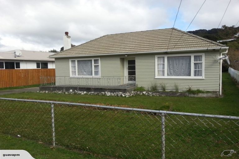 Photo of property in 42 Main Road, Wainuiomata, Lower Hutt, 5014