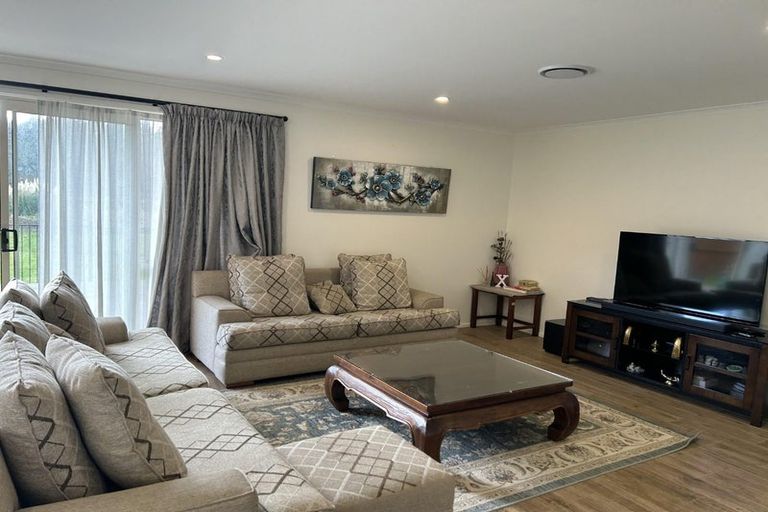 Photo of property in 13 Riverboat Lane, Helensville, 0800