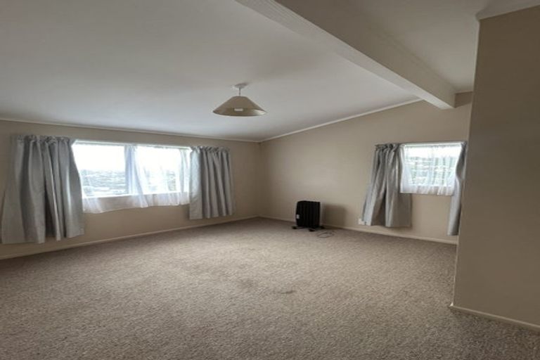 Photo of property in 99a Allington Road, Karori, Wellington, 6012
