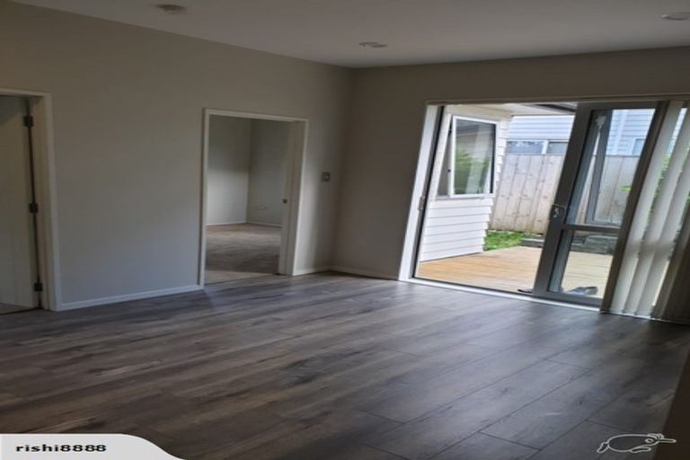 Photo of property in 218b Metcalfe Road, Ranui, Auckland, 0612