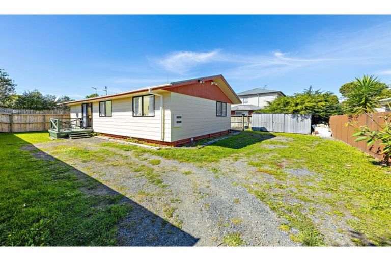 Photo of property in 3/35 Waterview Road West, Takanini, 2112