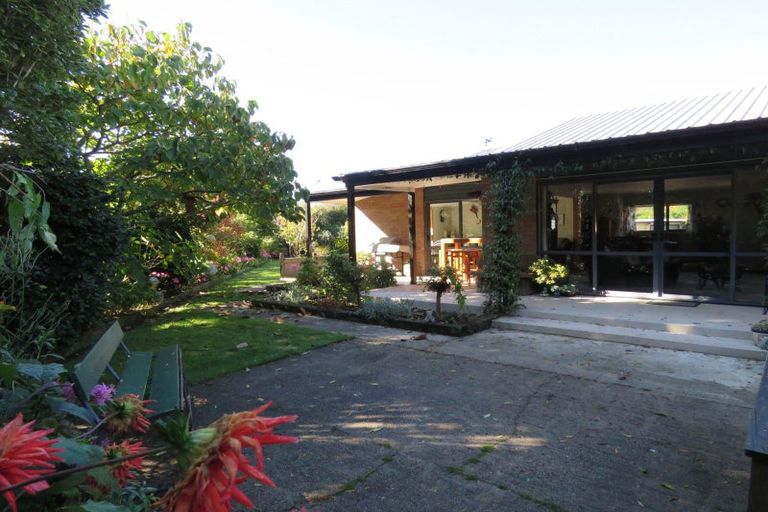 Photo of property in 19 Kew Road, Westport, 7825