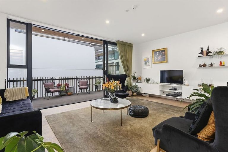 Photo of property in Sugar Lane Apartments, 11/31 Rawene Road, Birkenhead, Auckland, 0626