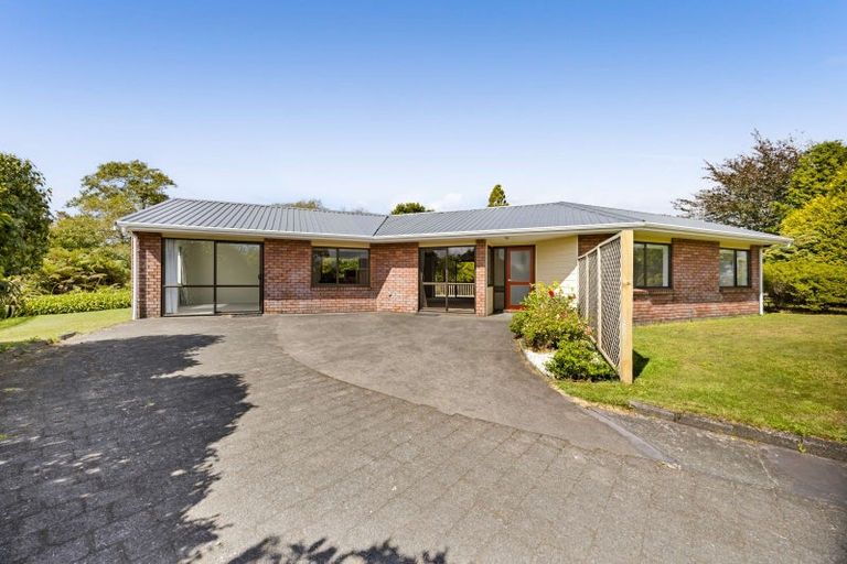 Photo of property in 33 Nikau Street, Inglewood, 4330