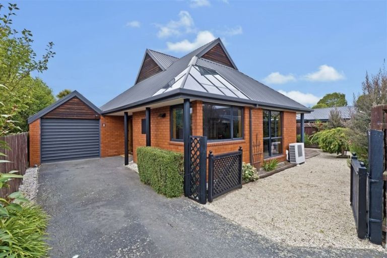 Photo of property in 16 Cardiff Avenue, Somerfield, Christchurch, 8024