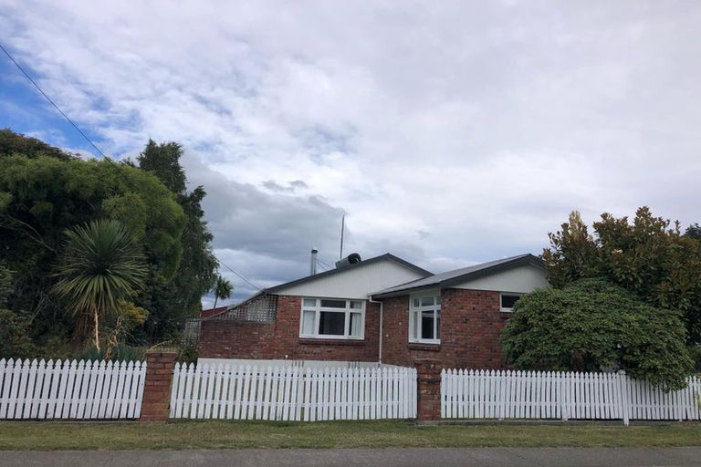 Photo of property in 5 Gunn Street, Te Anau, 9600
