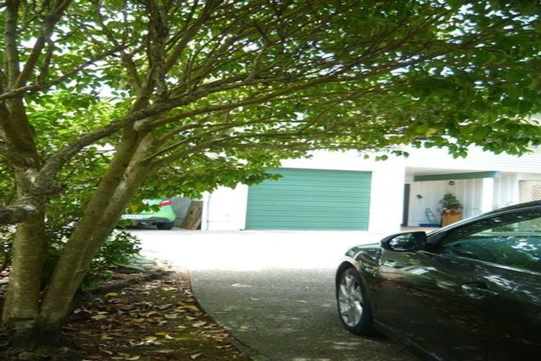 Photo of property in 50 Golf Road, New Lynn, Auckland, 0600