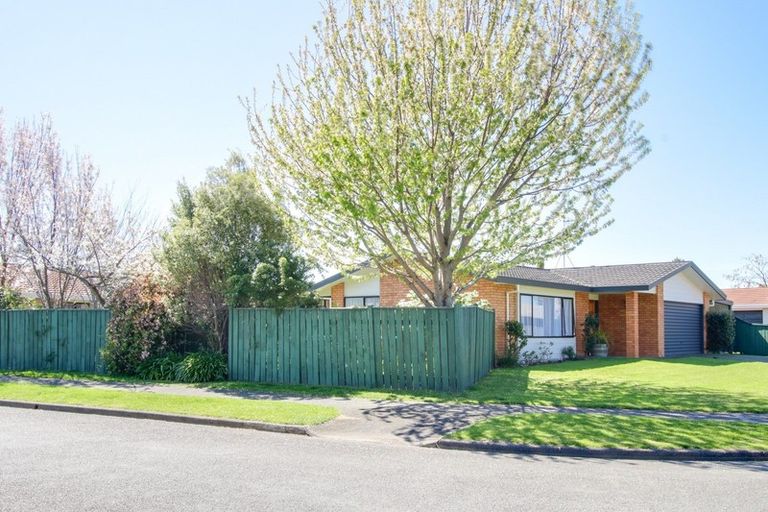 Photo of property in 1 Kotuku Place, Taradale, Napier, 4112