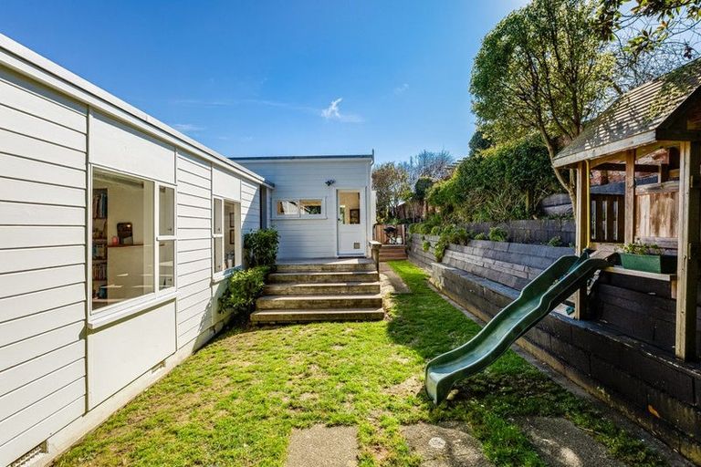 Photo of property in 35a Braithwaite Street, Karori, Wellington, 6012
