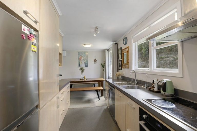 Photo of property in 2 Amos Way, Kingston, Wellington, 6021